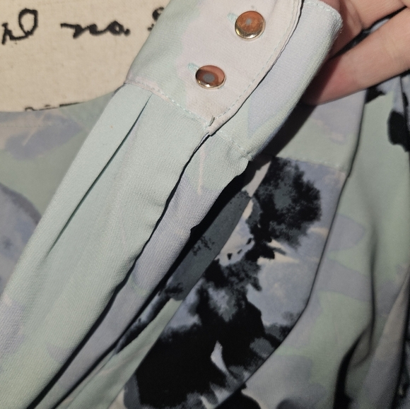 Calvin Klein Womans Long Sleeve Blouse - Picture 6 of 10